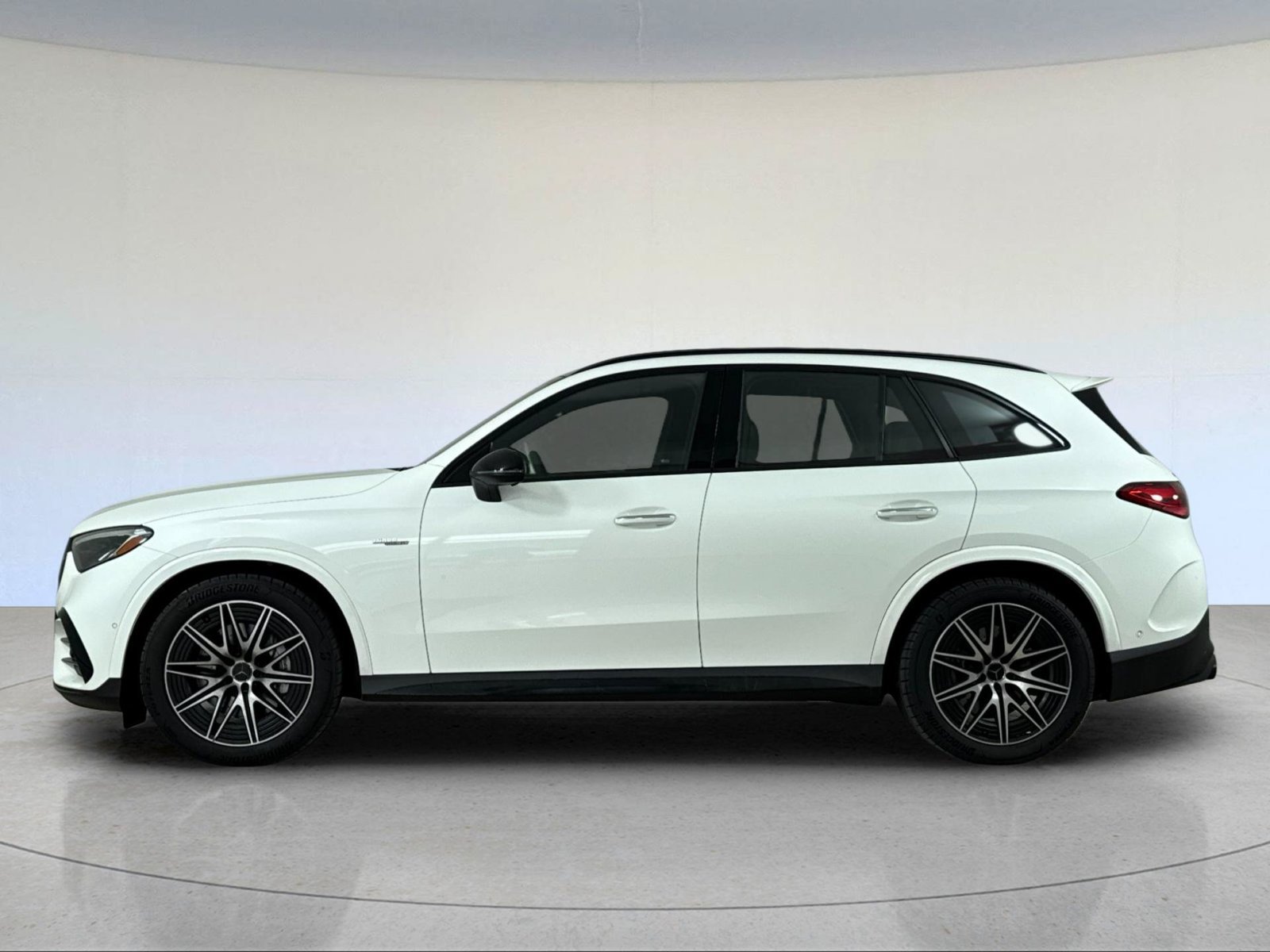 Used 2025 Mercedes-Benz GLC 43 AMG 4MATIC image 2