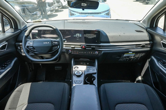 New 2027 Kia Sportage LX FWD image 5