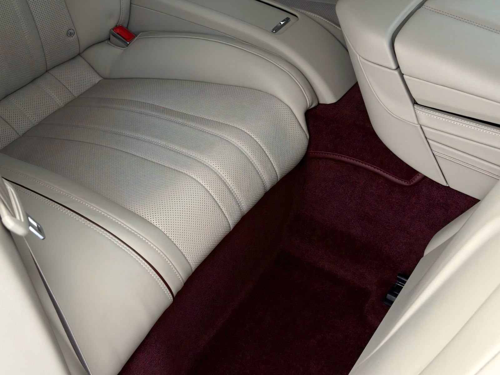 Used 2024 Bentley Continental GT AWD/4WD image 40