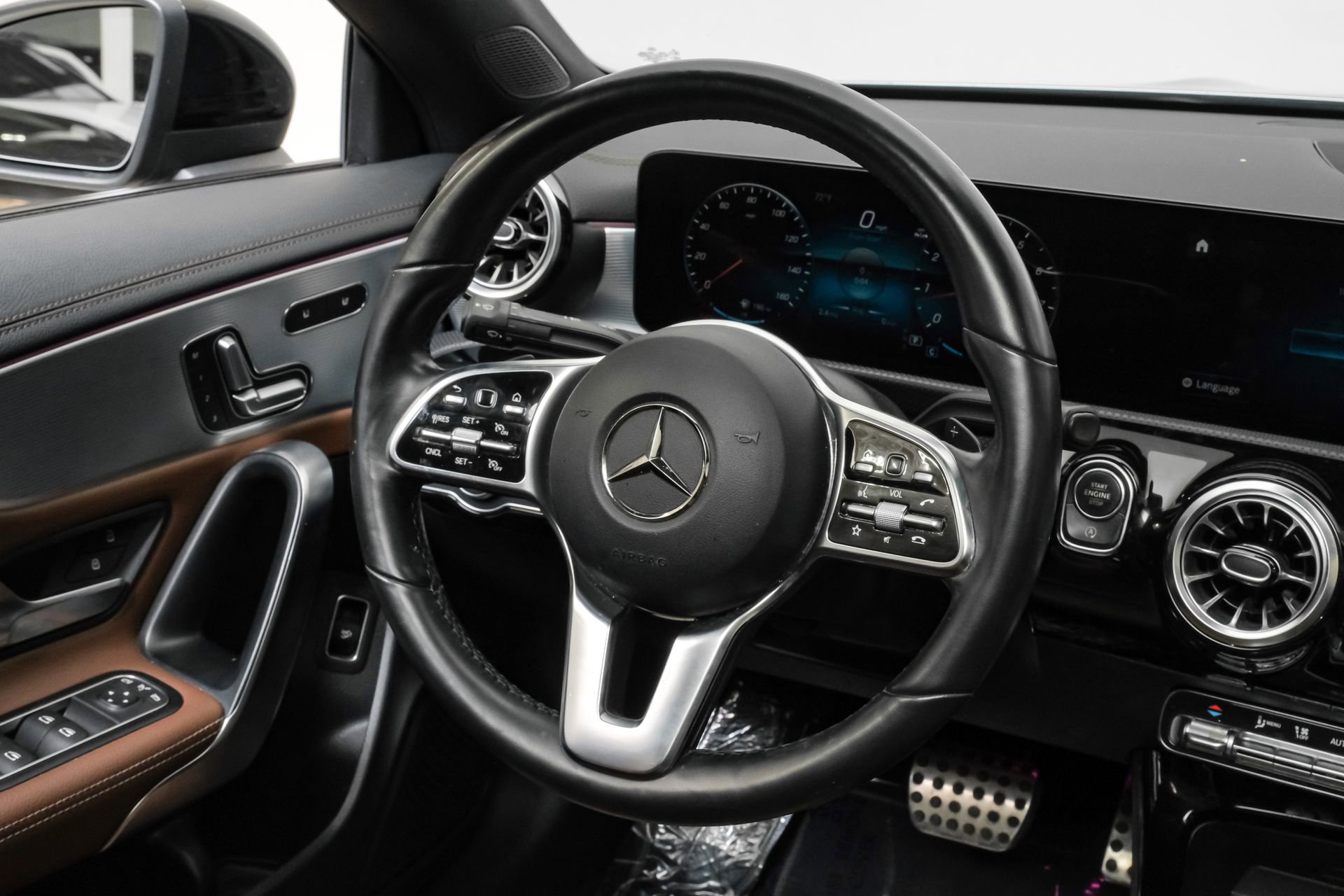 Used 2023 Mercedes-Benz CLA 250 image 21