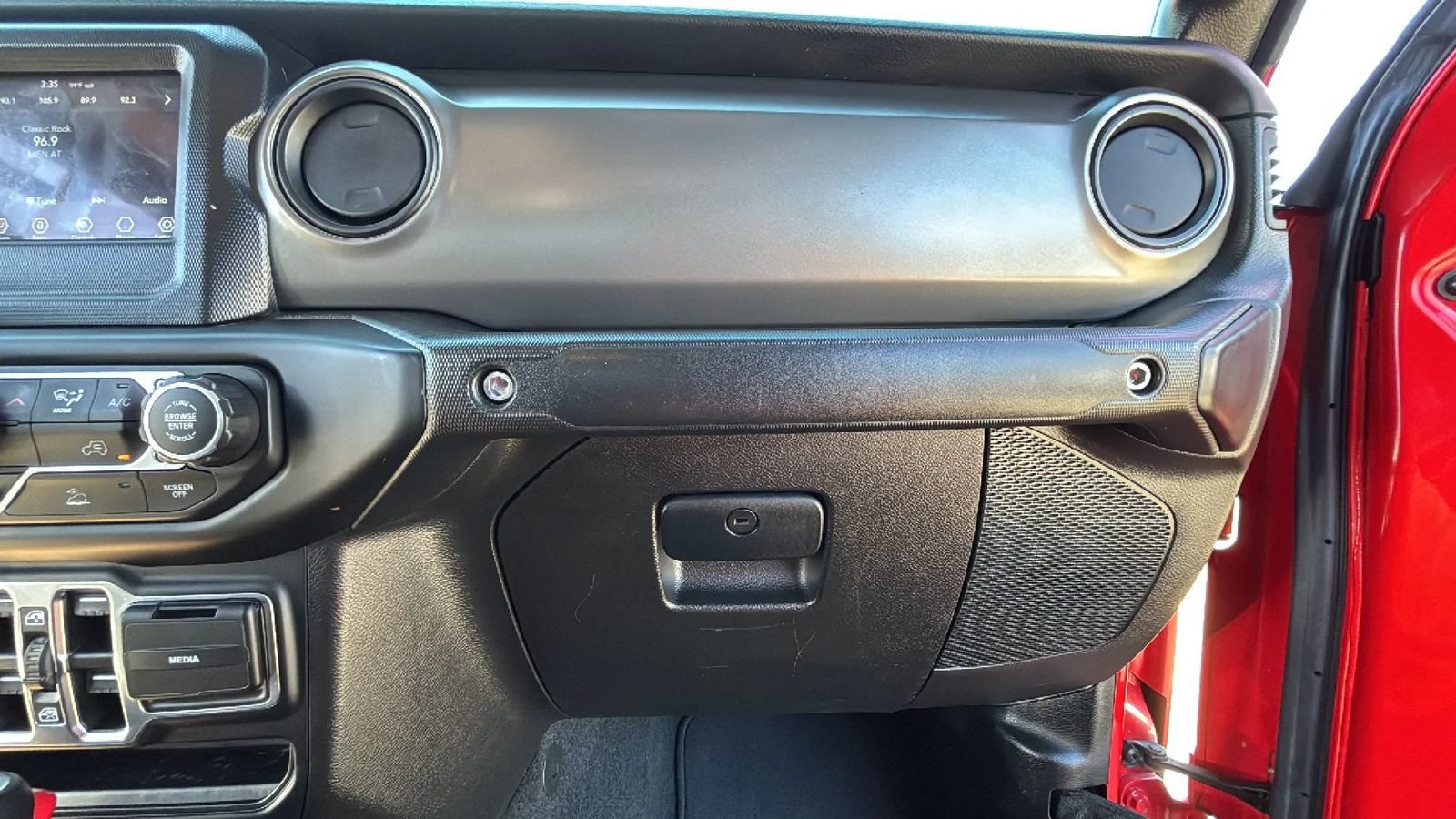 Used 2023 Jeep Gladiator Sport AWD/4WD image 12