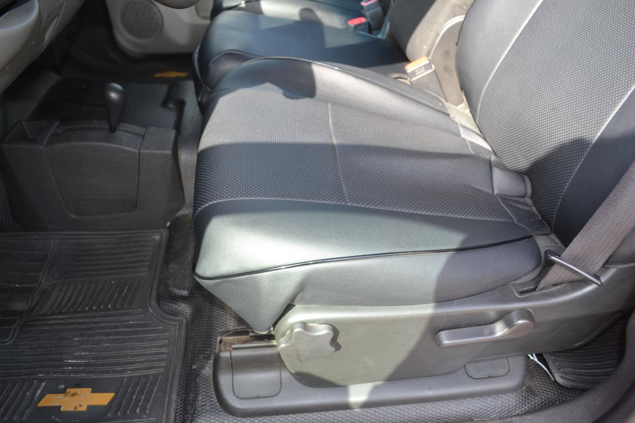 Used 2010 Chevrolet Silverado 2500 W/T AWD/4WD image 20