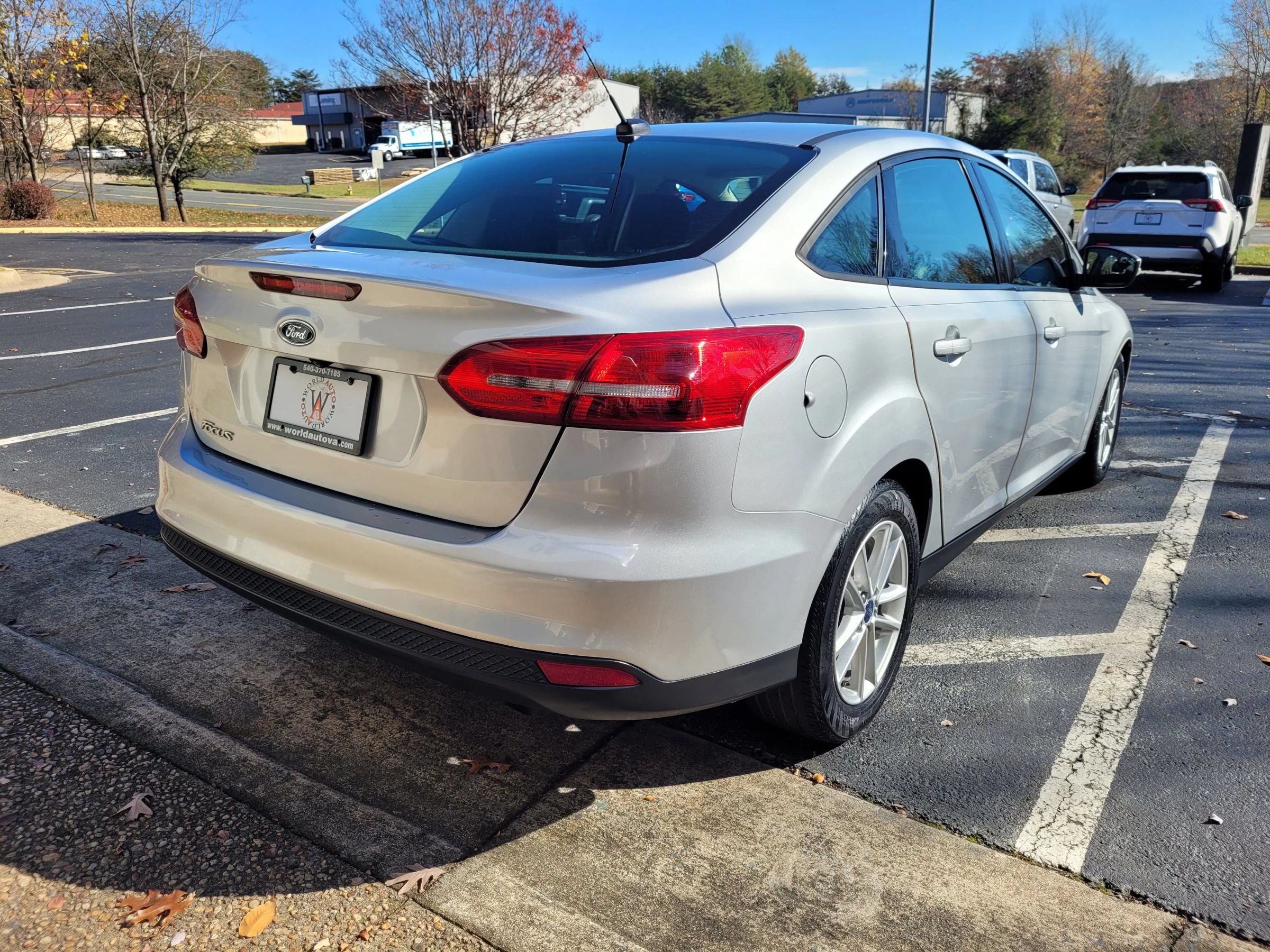 Used 2017 Ford Focus SE FWD image 7