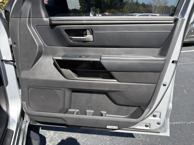 Used 2025 Toyota Tundra Limited AWD/4WD image 14