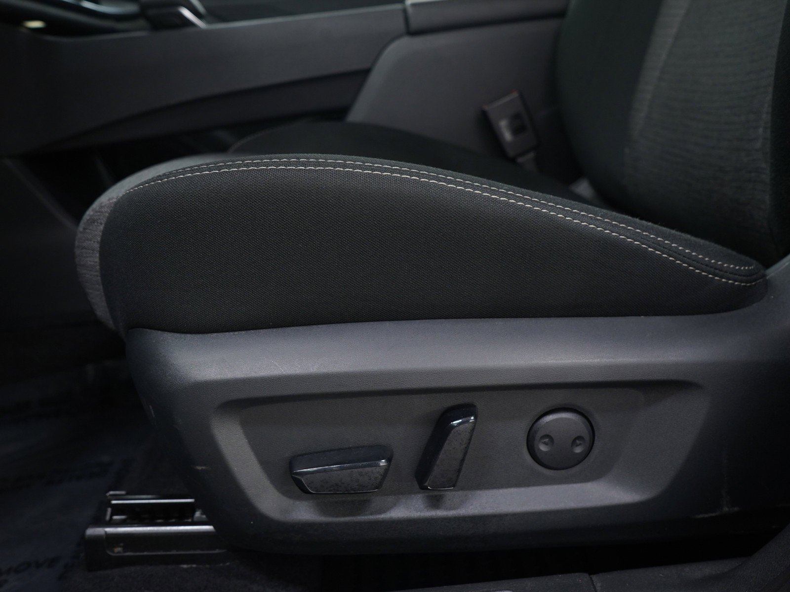 Used 2022 Nissan Rogue SV image 24