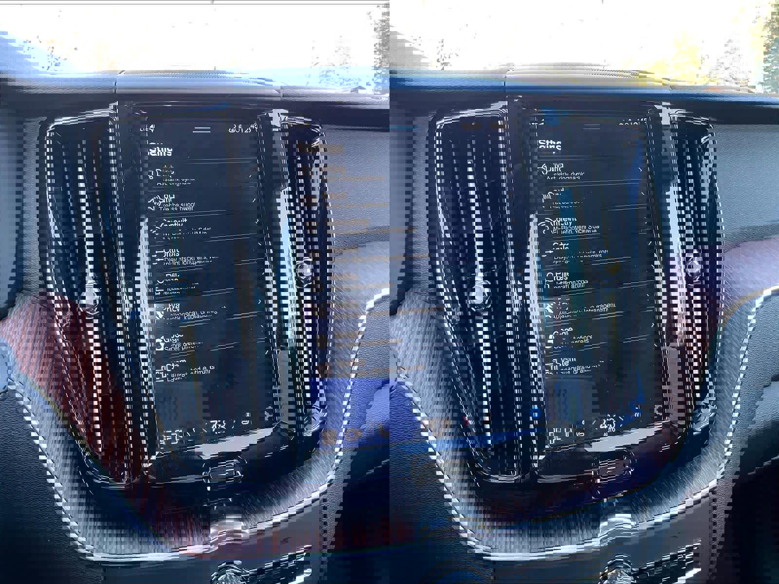 Used 2023 Volvo XC60 T8 Plus image 38