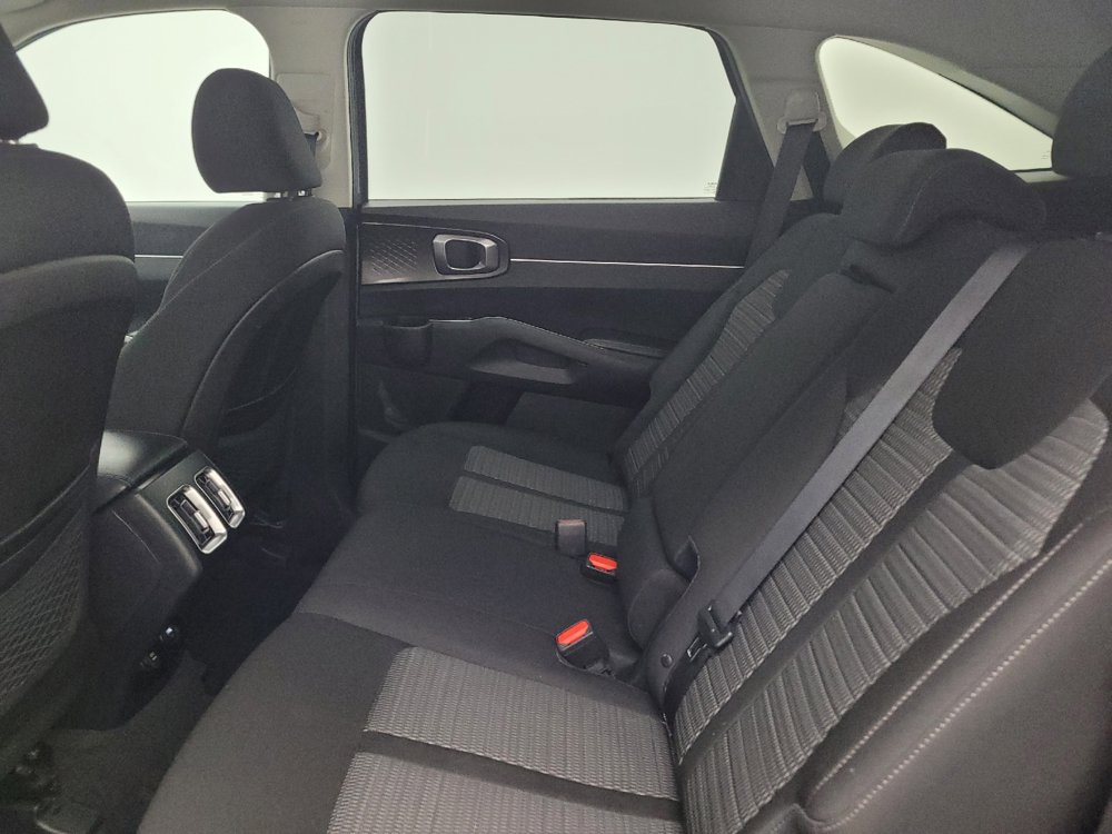 Used 2022 Kia Sorento LX FWD image 18