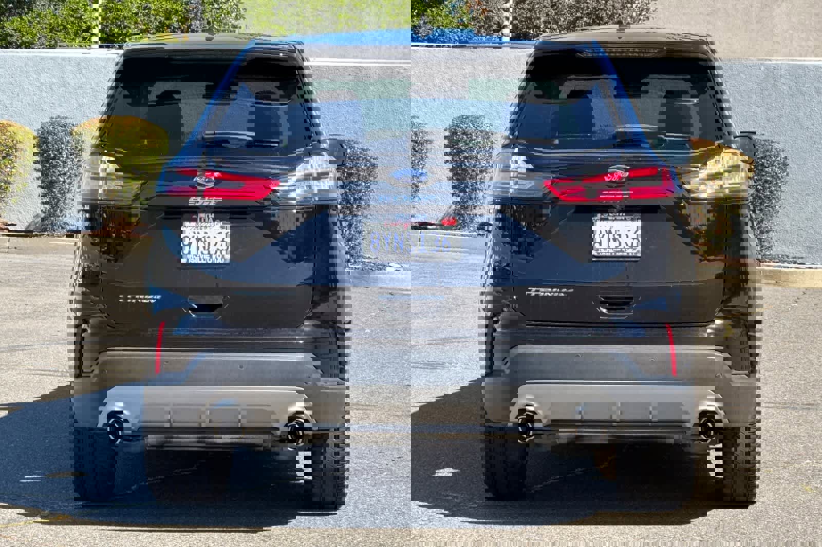 Used 2021 Ford Edge Titanium w/ Cargo Accessory Package image 8