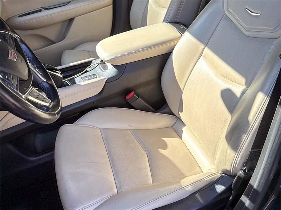 Used 2019 Cadillac XT5 Premium Luxury FWD image 19