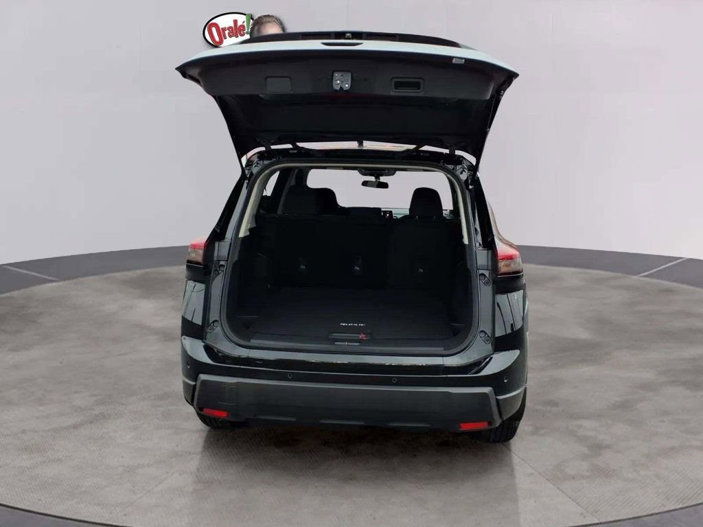 Used 2025 Nissan Rogue S image 20