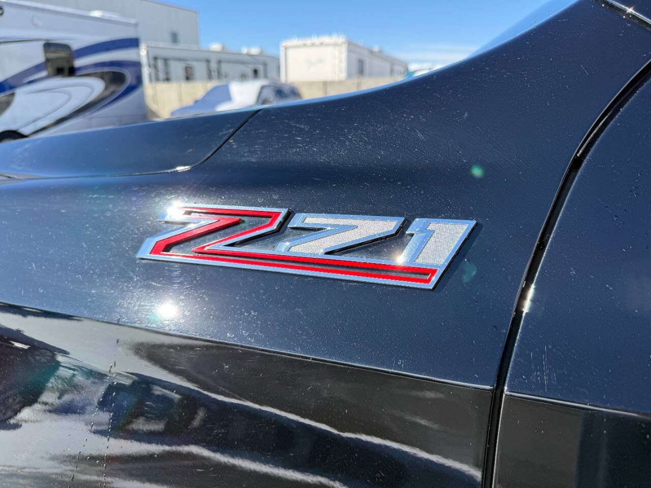 Used 2025 Chevrolet Suburban Z71 image 10