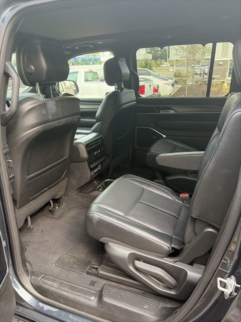 Used 2025 Jeep Wagoneer Series III w/ Premium Group I image 29