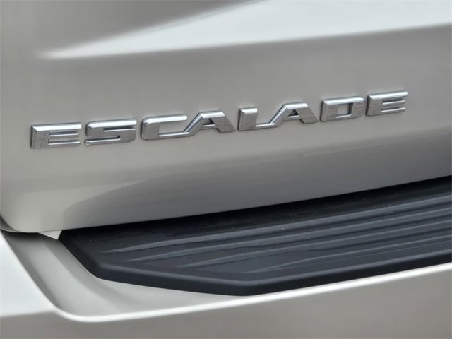 Used 2021 Cadillac Escalade Premium Luxury w/ Driver Assist Tech Package image 10