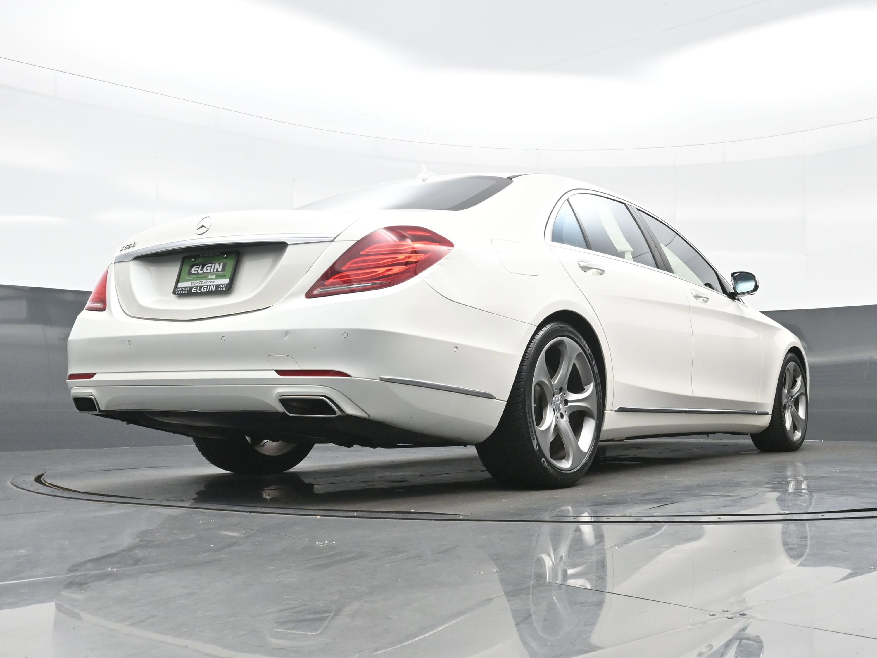 Used 2015 Mercedes-Benz S 550 Sedan image 35
