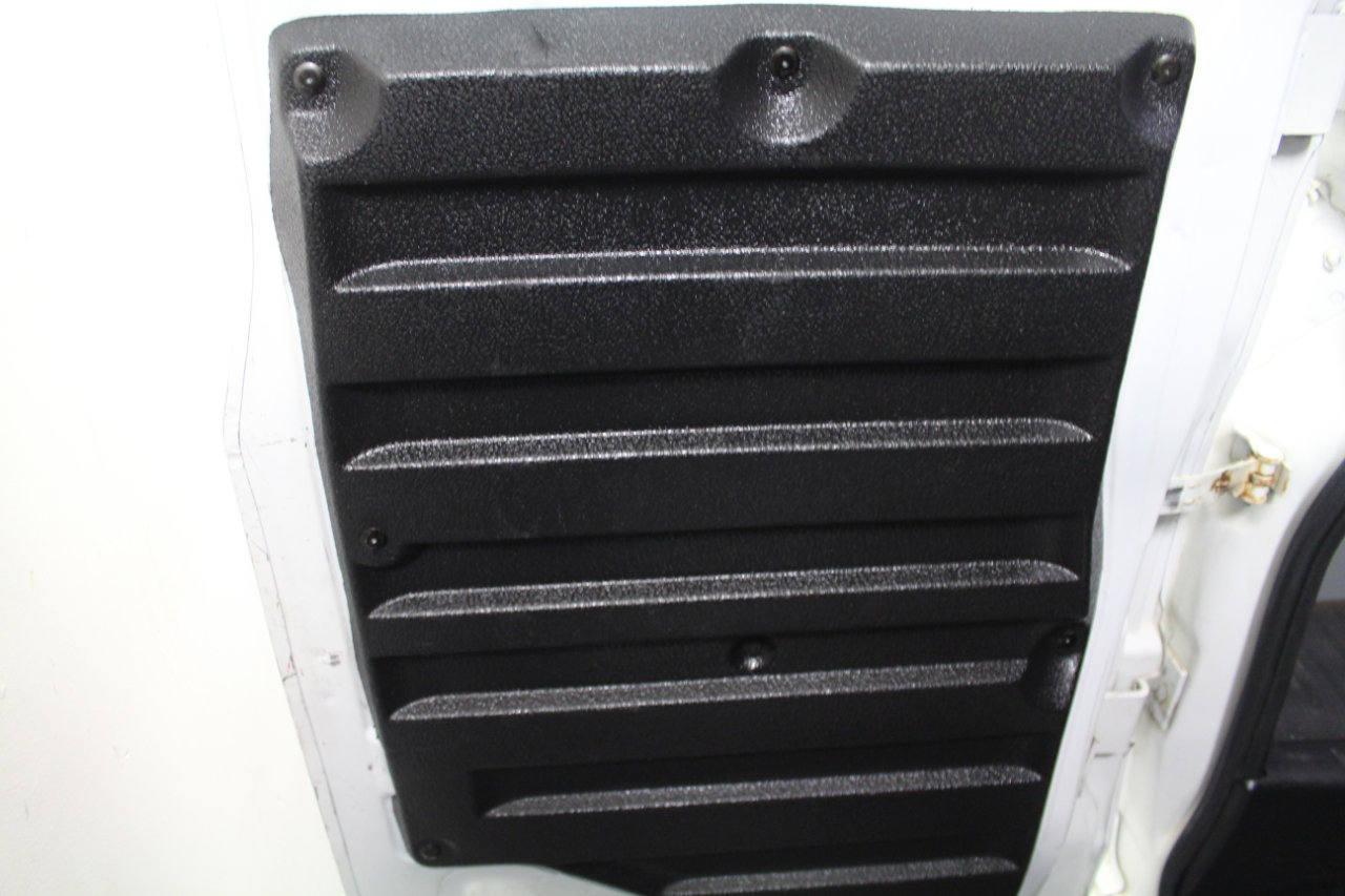 Used 2017 Chevrolet Express 2500 image 23