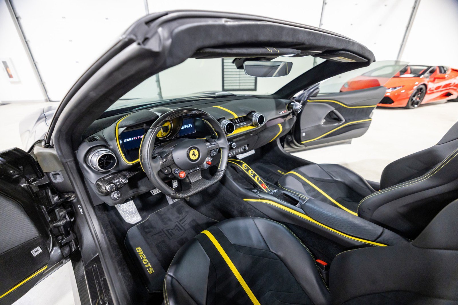 Used 2023 Ferrari 812 GTS image 44