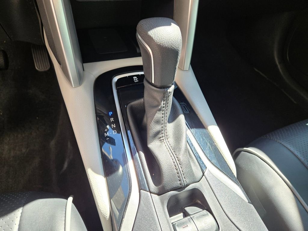 Used 2022 Toyota Corolla Cross LE image 28