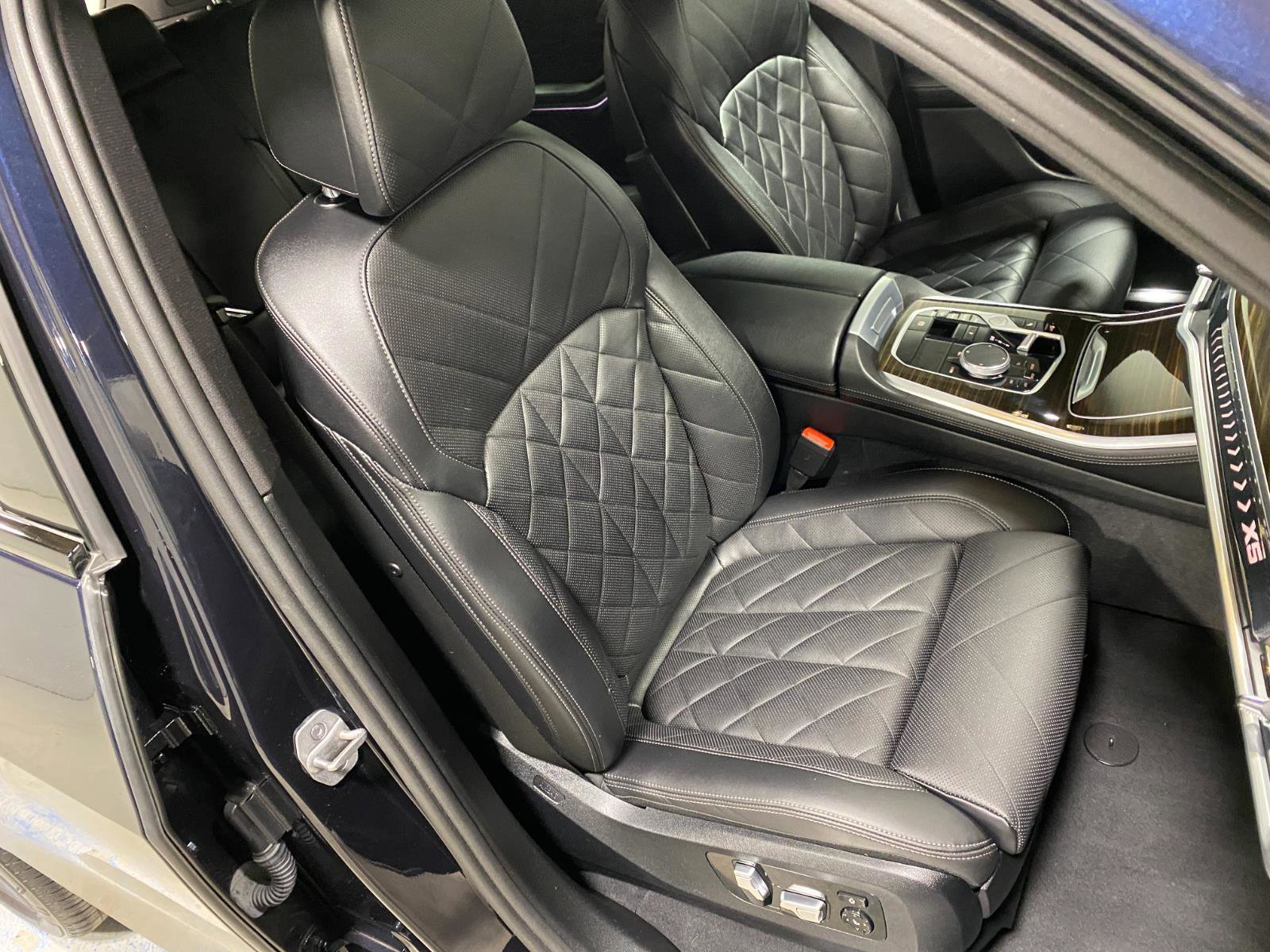 Certified 2024 BMW X5 xDrive40i w/ M Sport Package image 18