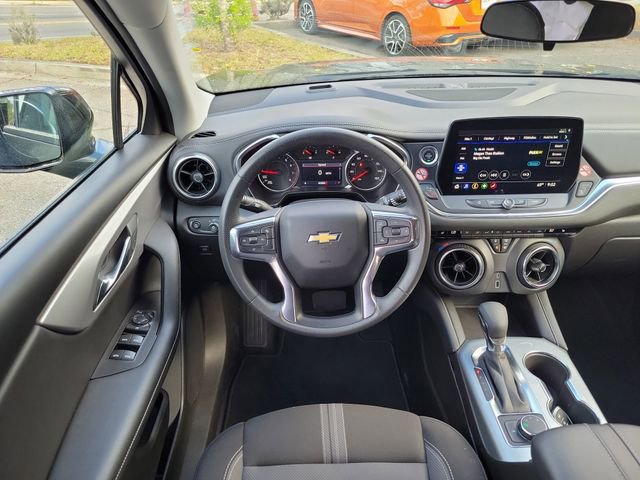Used 2025 Chevrolet Blazer LT image 26
