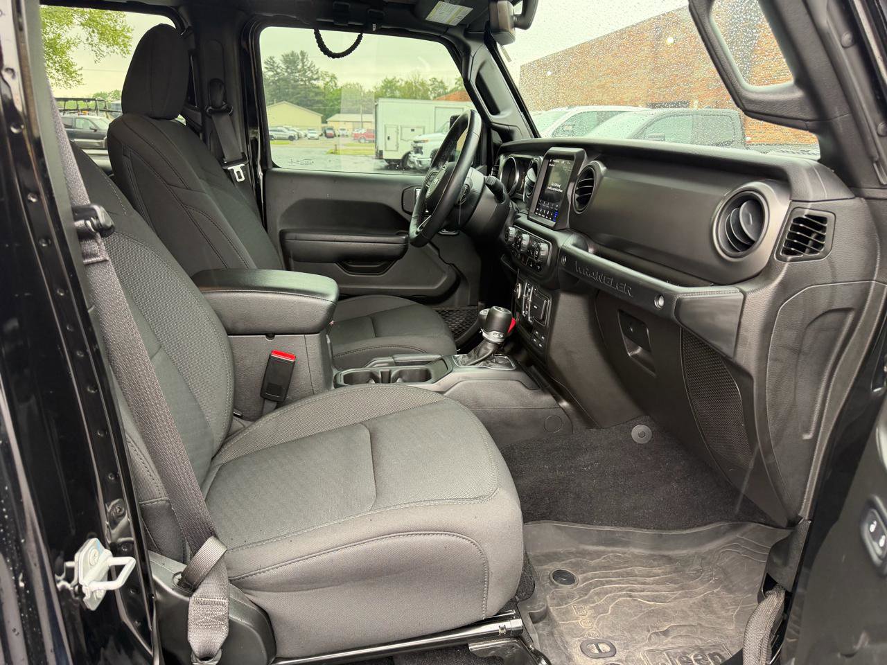 Used 2023 Jeep Wrangler Unlimited Sport AWD/4WD image 16