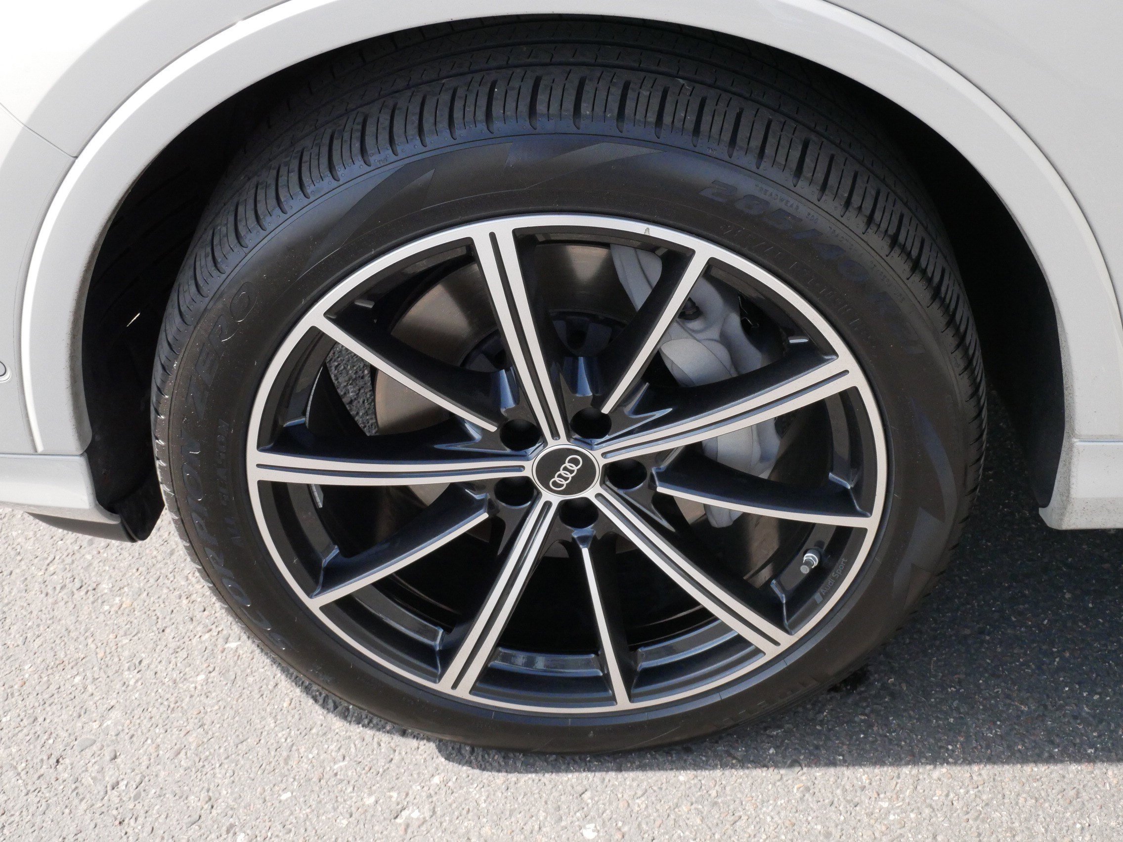 Used 2022 Audi Q7 Premium Plus image 15