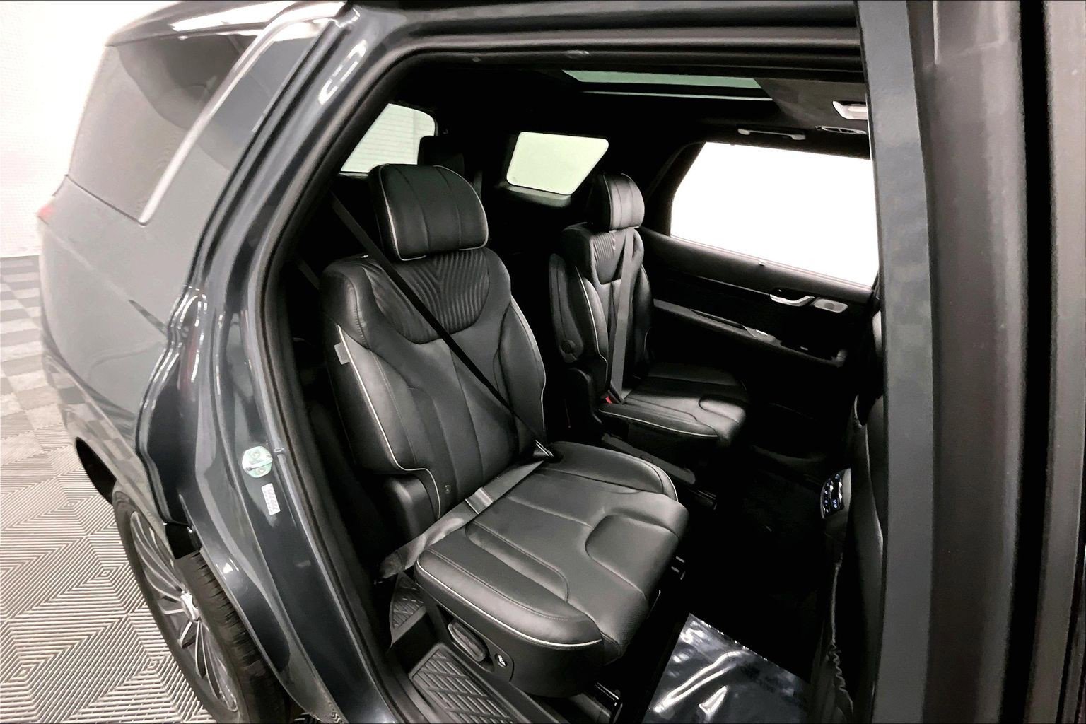 Used 2024 Hyundai Palisade Calligraphy AWD/4WD image 25