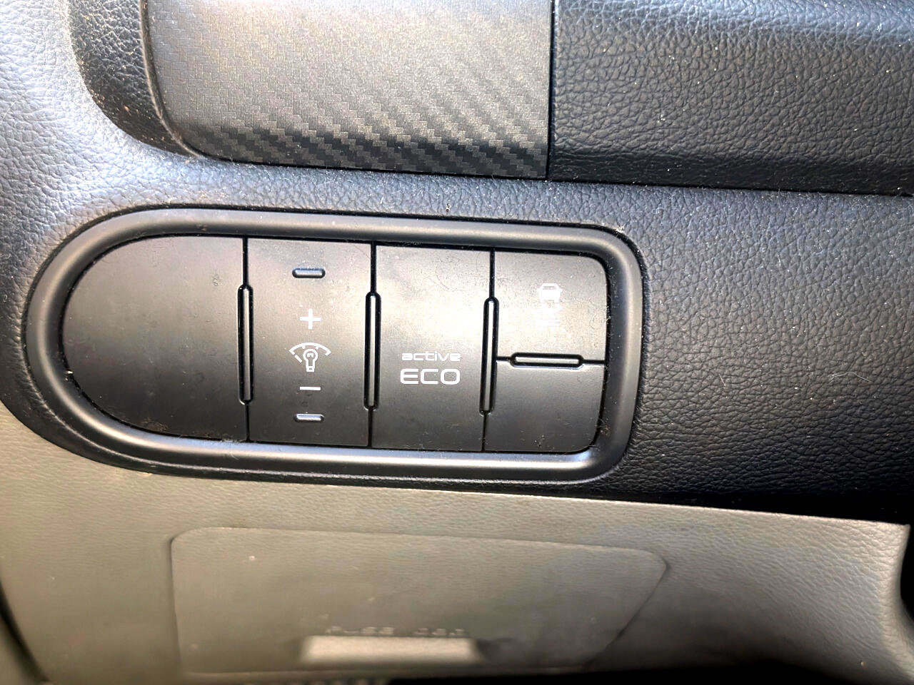 Used 2014 Kia Forte EX image 16