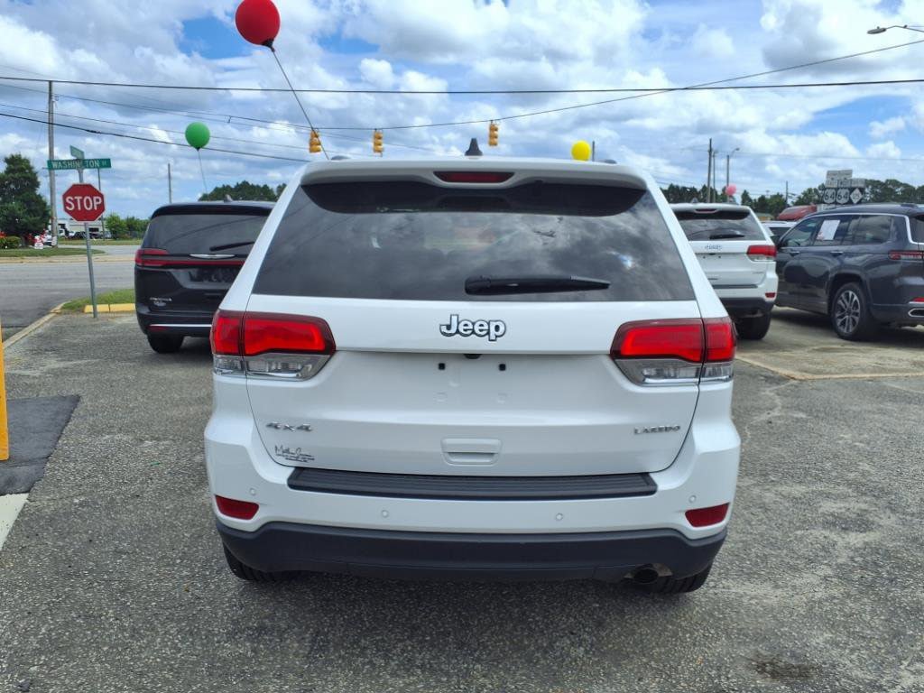 Used 2022 Jeep Grand Cherokee Laredo E AWD/4WD image 4