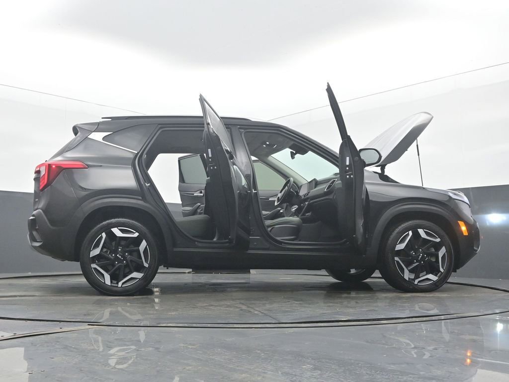 Used 2025 Kia Seltos SX w/ SX Sunroof Package image 61