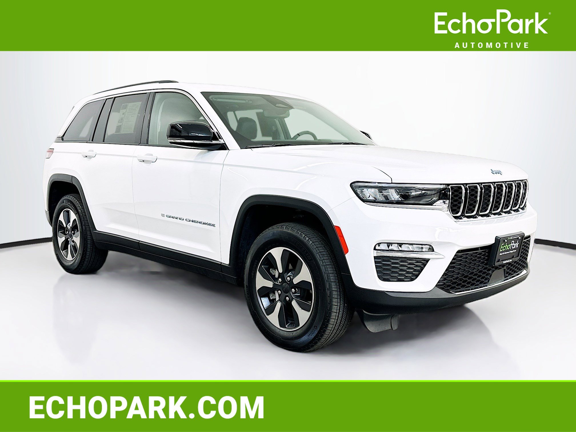 Used 2023 Jeep Grand Cherokee 4WD 4xe image 1