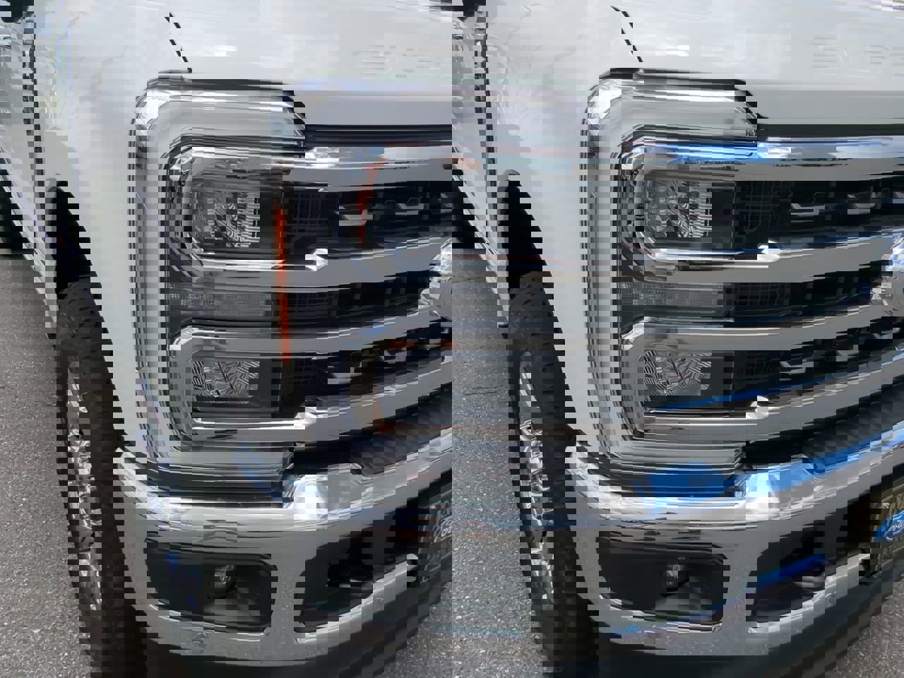 New 2025 Ford F350 King Ranch w/ Chrome Package image 10