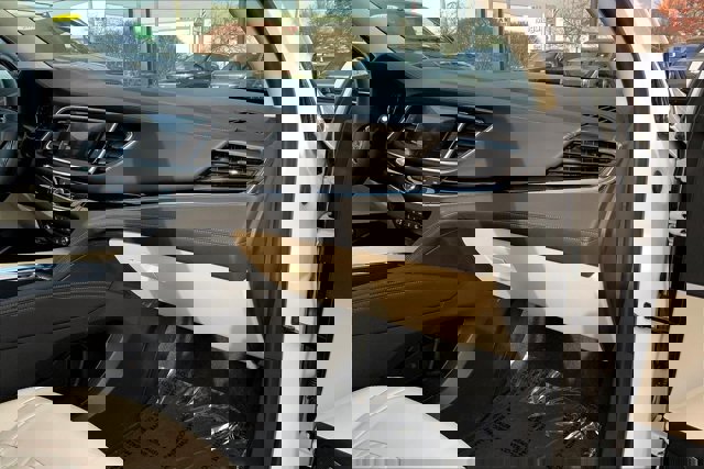 Used 2023 Buick Enclave Avenir w/ Avenir Technology Package image 16