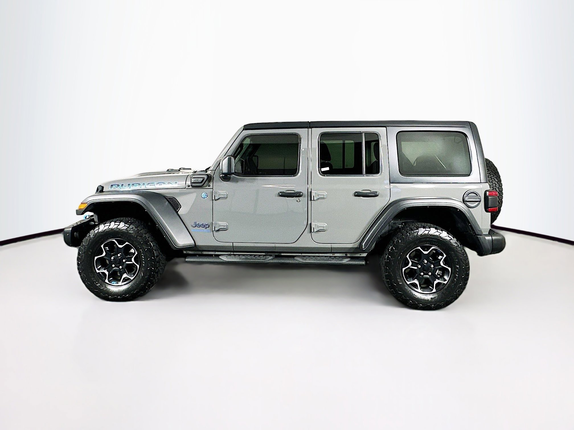 Used 2023 Jeep Wrangler Unlimited Rubicon 4xe w/ Steel Bumper Group image 4