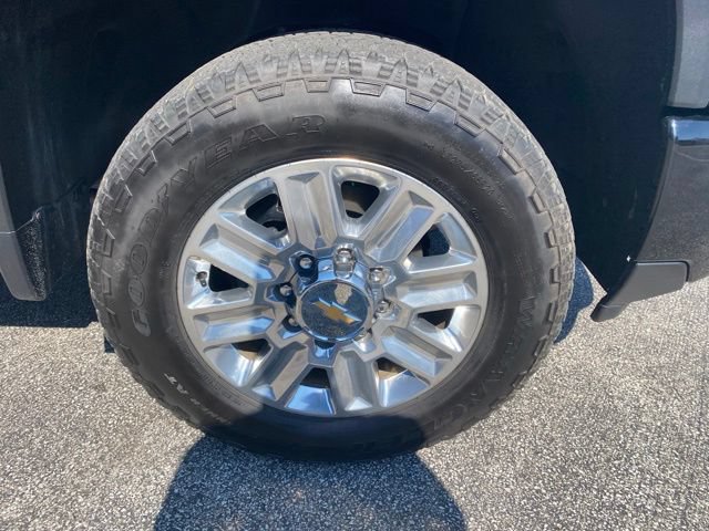 Used 2024 Chevrolet Silverado 2500 High Country AWD/4WD image 16