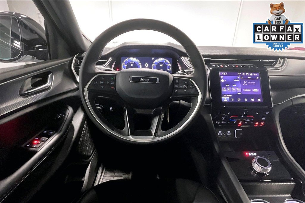 Used 2025 Jeep Grand Cherokee L Altitude RWD image 6