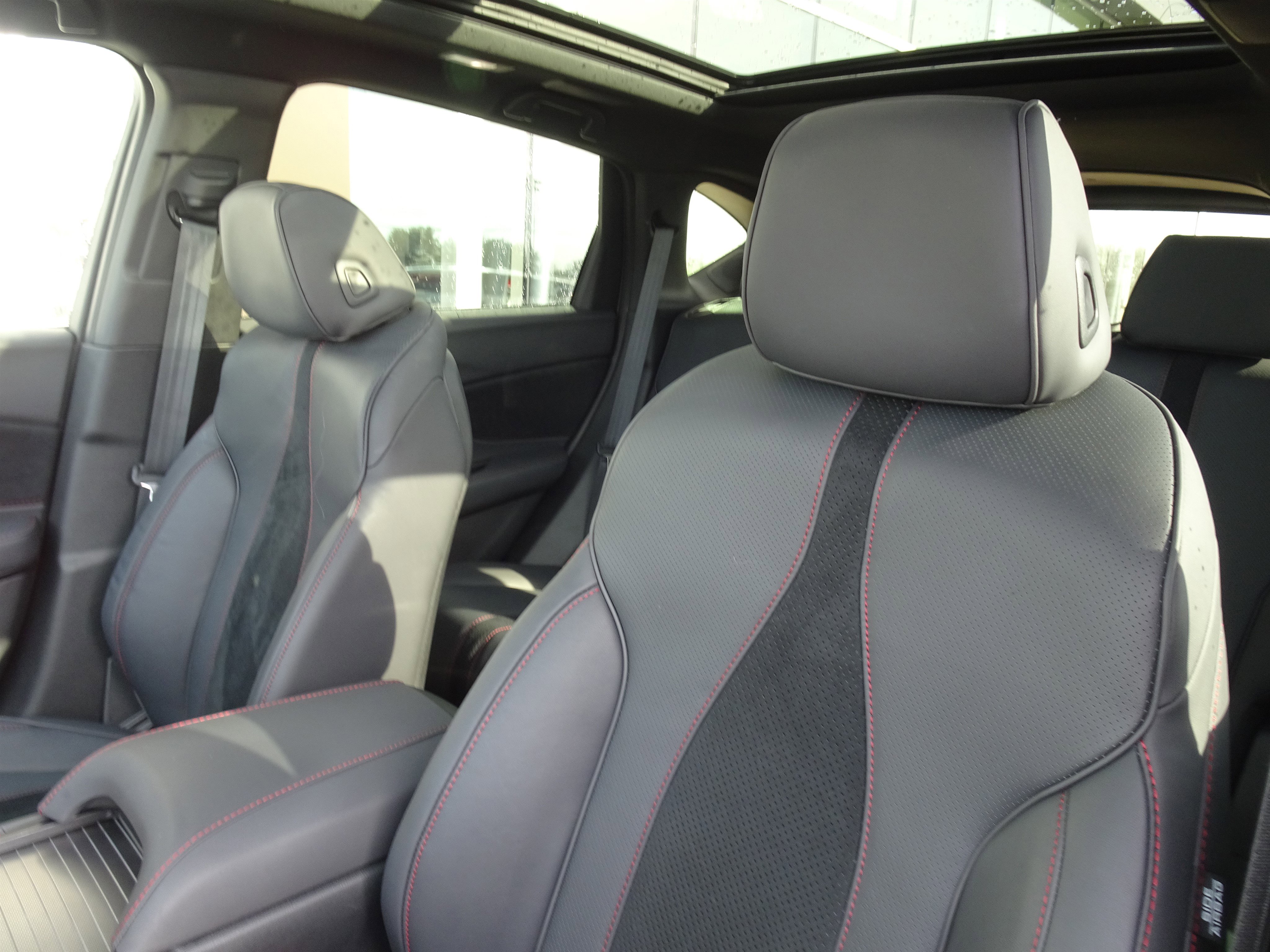 Used 2023 Acura RDX A-Spec image 12