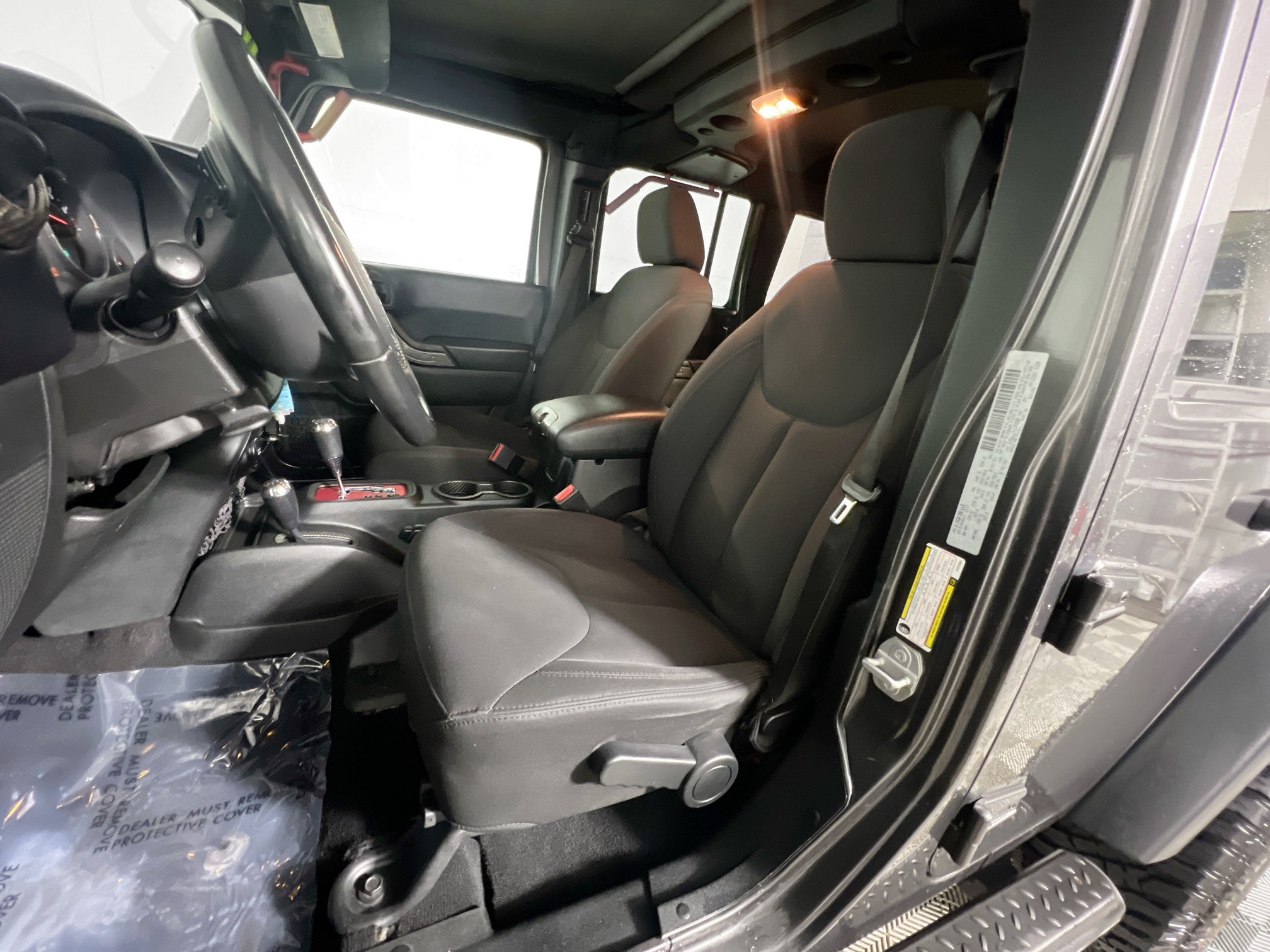 Used 2018 Jeep Wrangler Unlimited Sport w/ Connectivity Group AWD/4WD image 15
