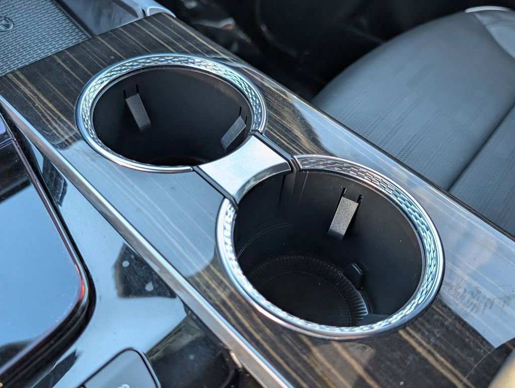 Certified 2025 Cadillac Escalade Premium Luxury image 33