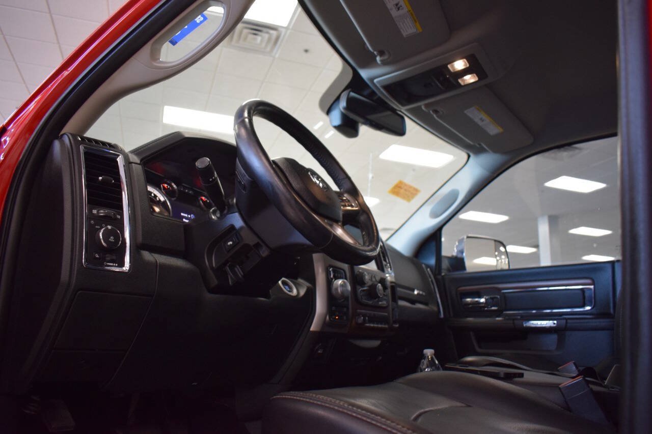Used 2016 RAM 1500 Laramie w/ Convenience Group AWD/4WD image 36