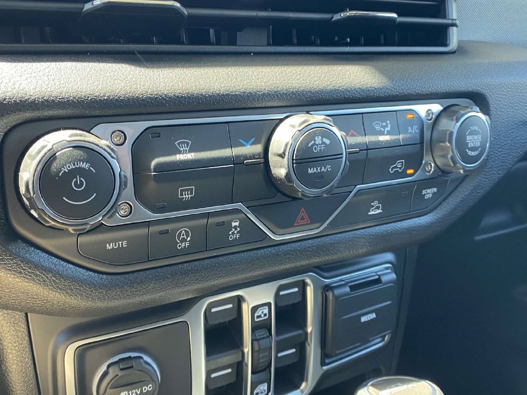New 2026 Jeep Gladiator Sport AWD/4WD image 18