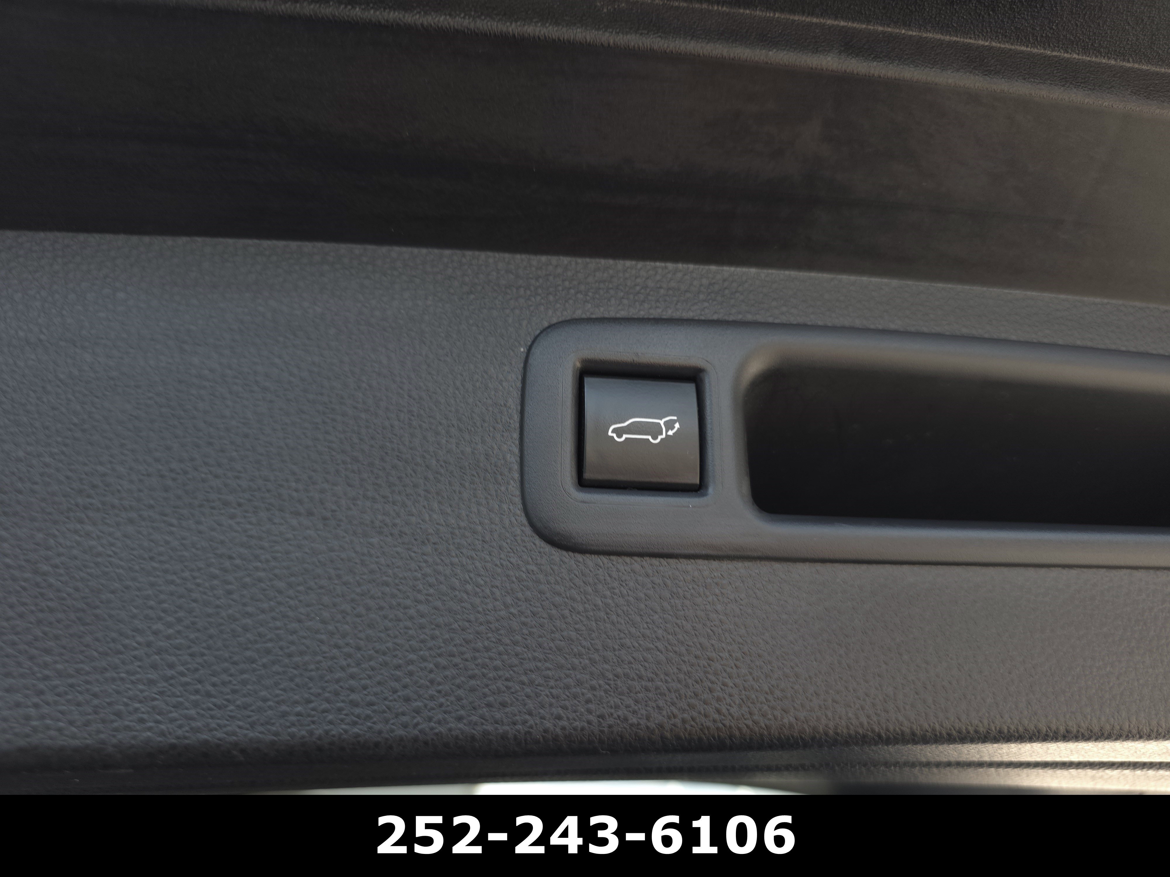 Used 2021 Toyota Highlander XLE image 36