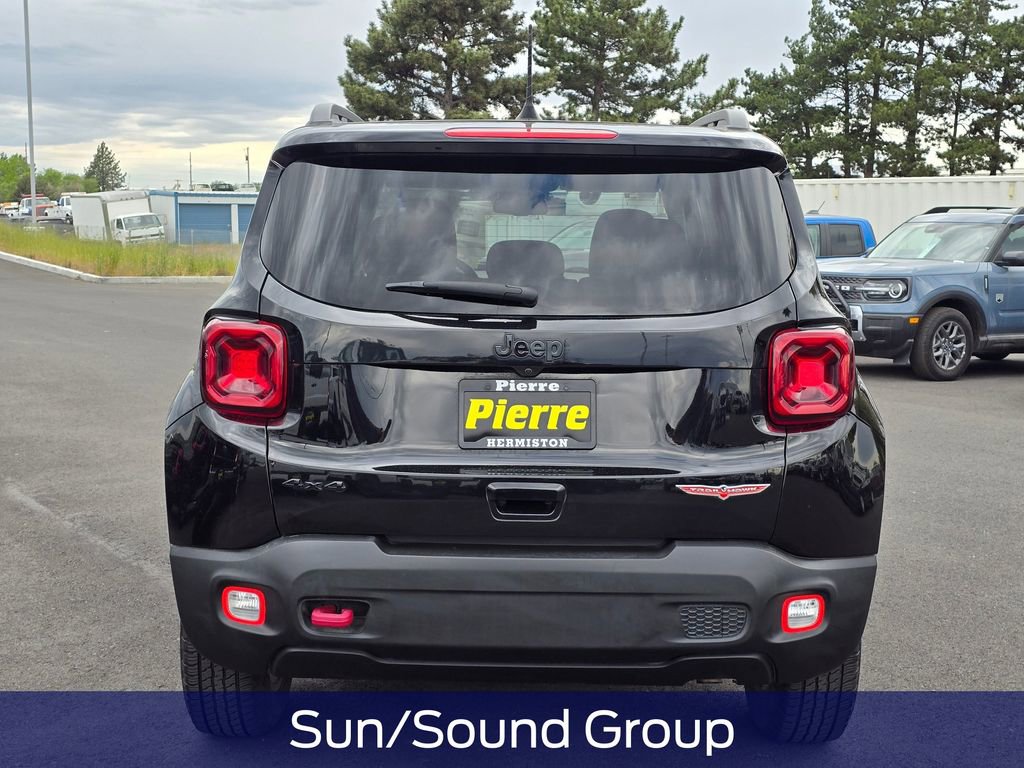 Used 2023 Jeep Renegade Trailhawk w/ Sun/Sound Group AWD/4WD image 5