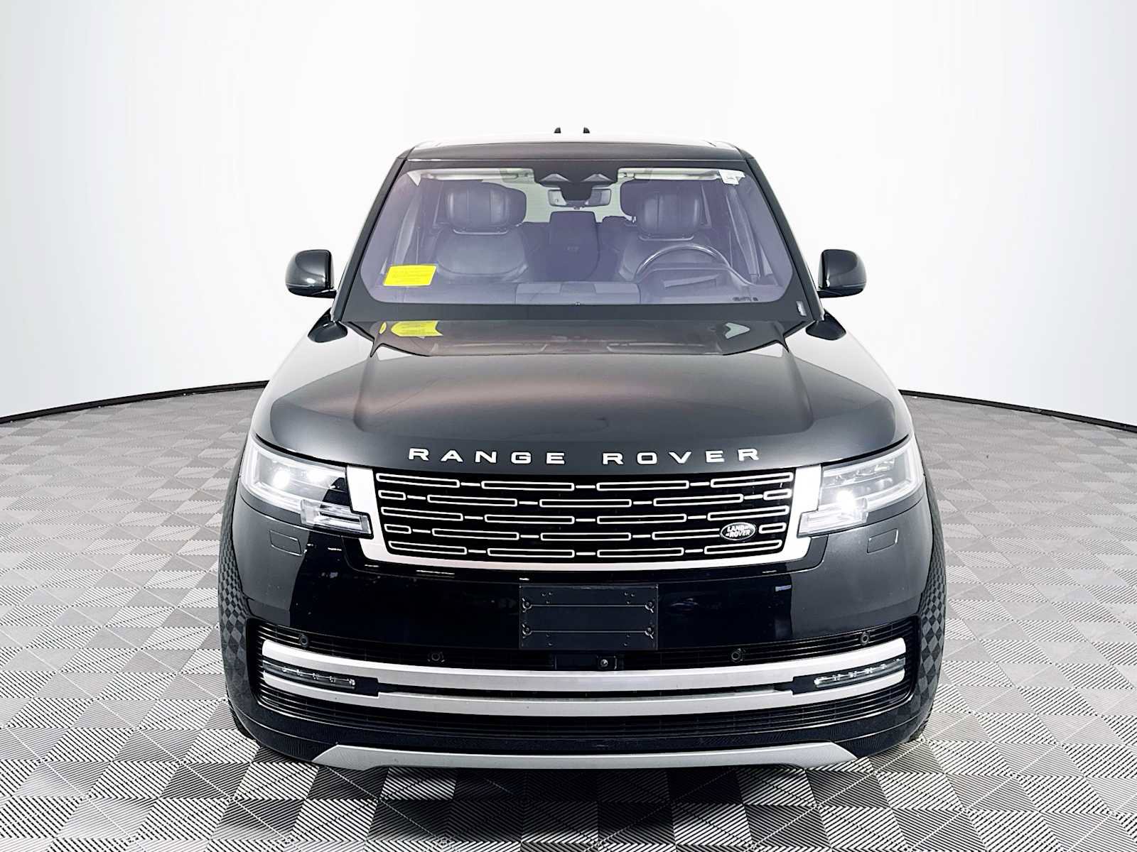 Used 2023 Land Rover Range Rover First Edition image 2