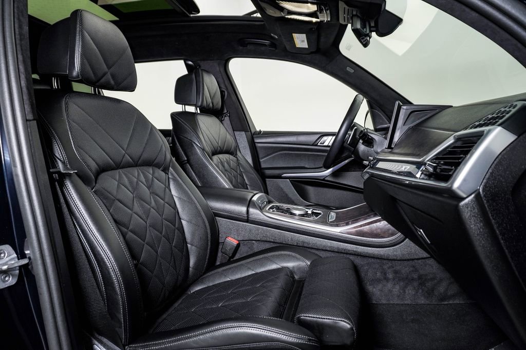 Used 2024 BMW X7 xDrive40i w/ M Sport Package image 14