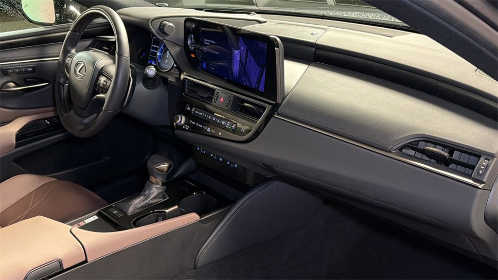 Used 2024 Lexus ES 350 Luxury w/ Technology Package image 10