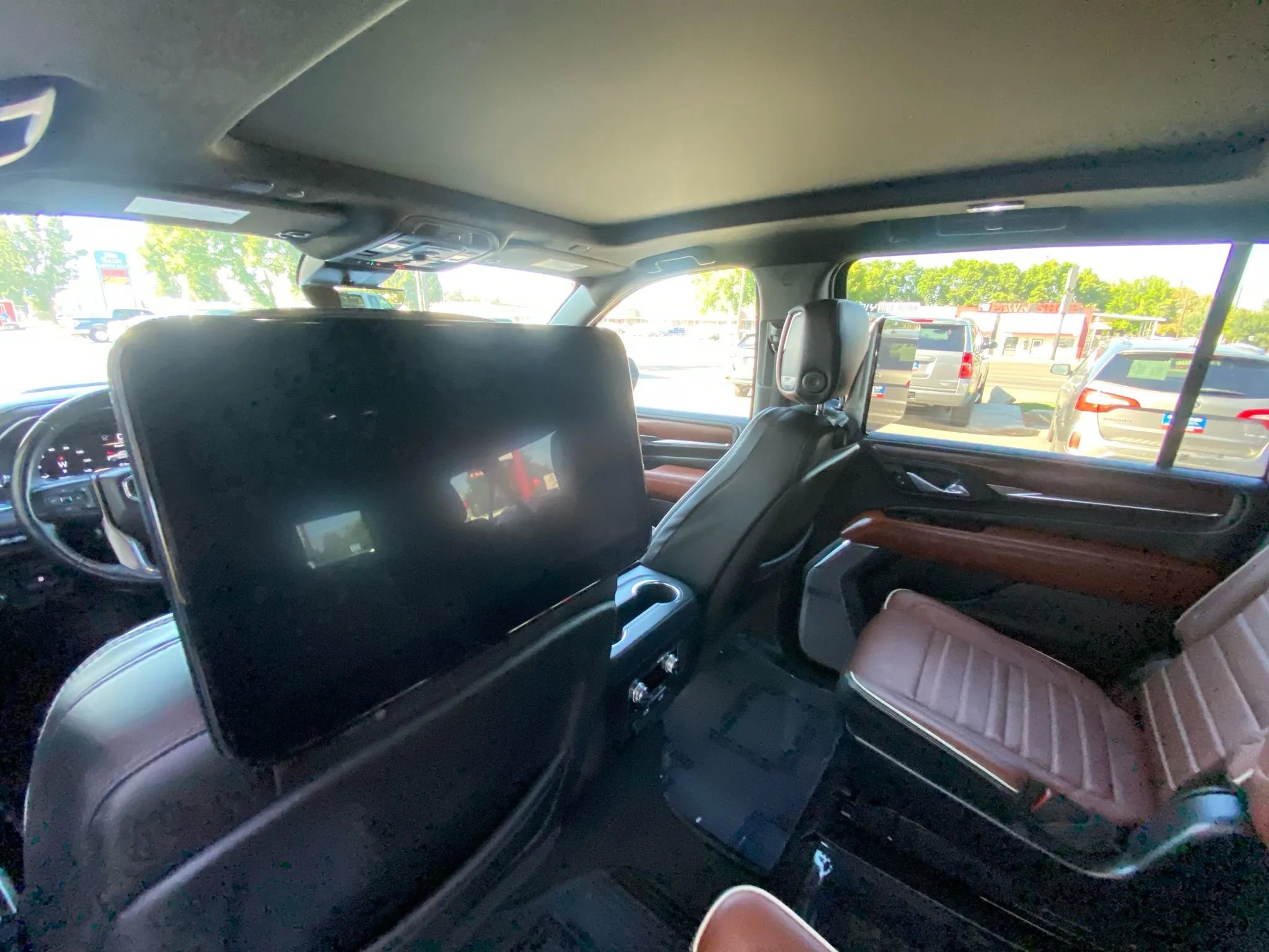 Used 2023 GMC Yukon XL Denali Ultimate image 27