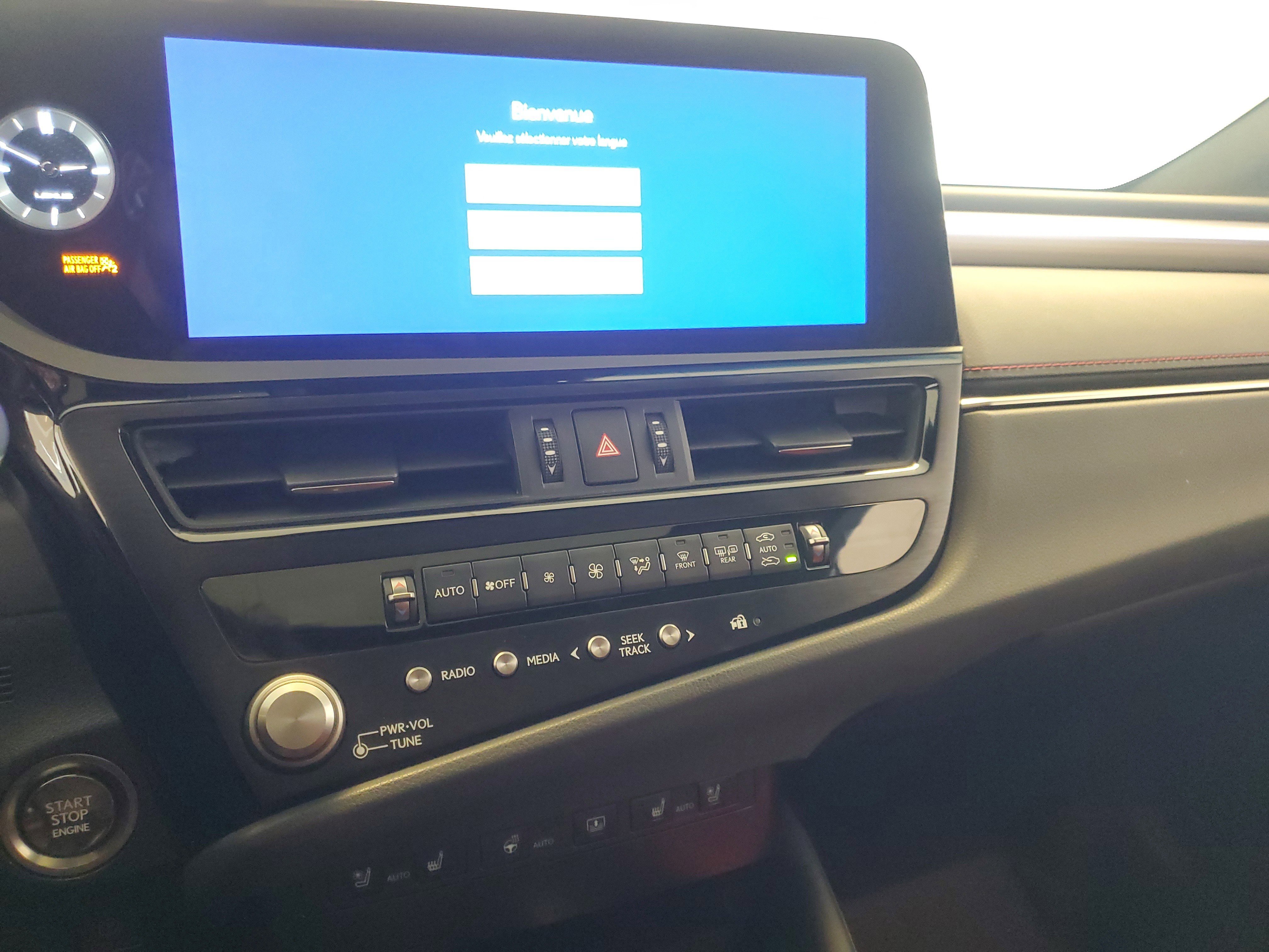 Certified 2024 Lexus ES 350 F Sport w/ Accessory Package (Z2) image 30