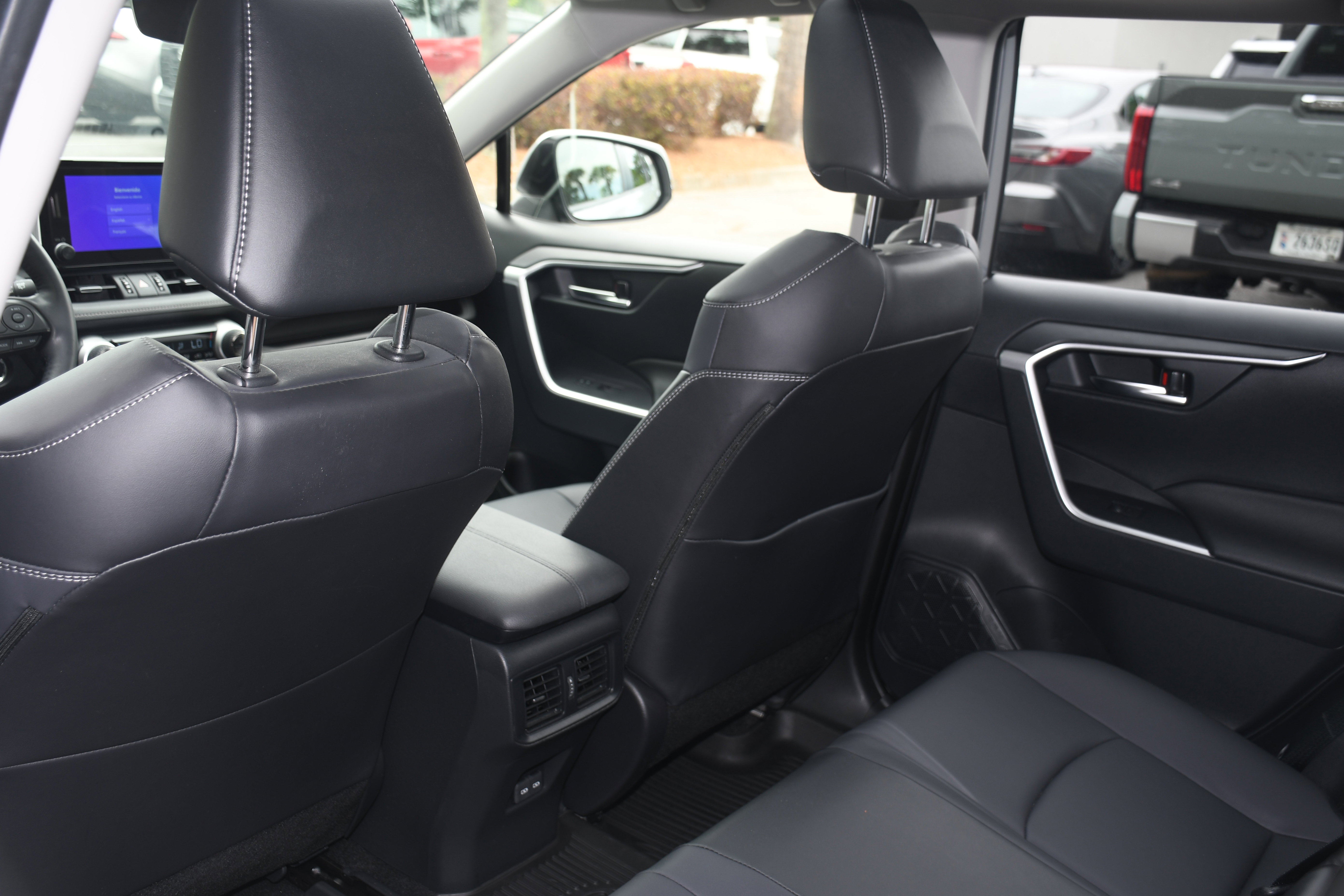 Certified 2023 Toyota RAV4 XLE Premium AWD/4WD image 17