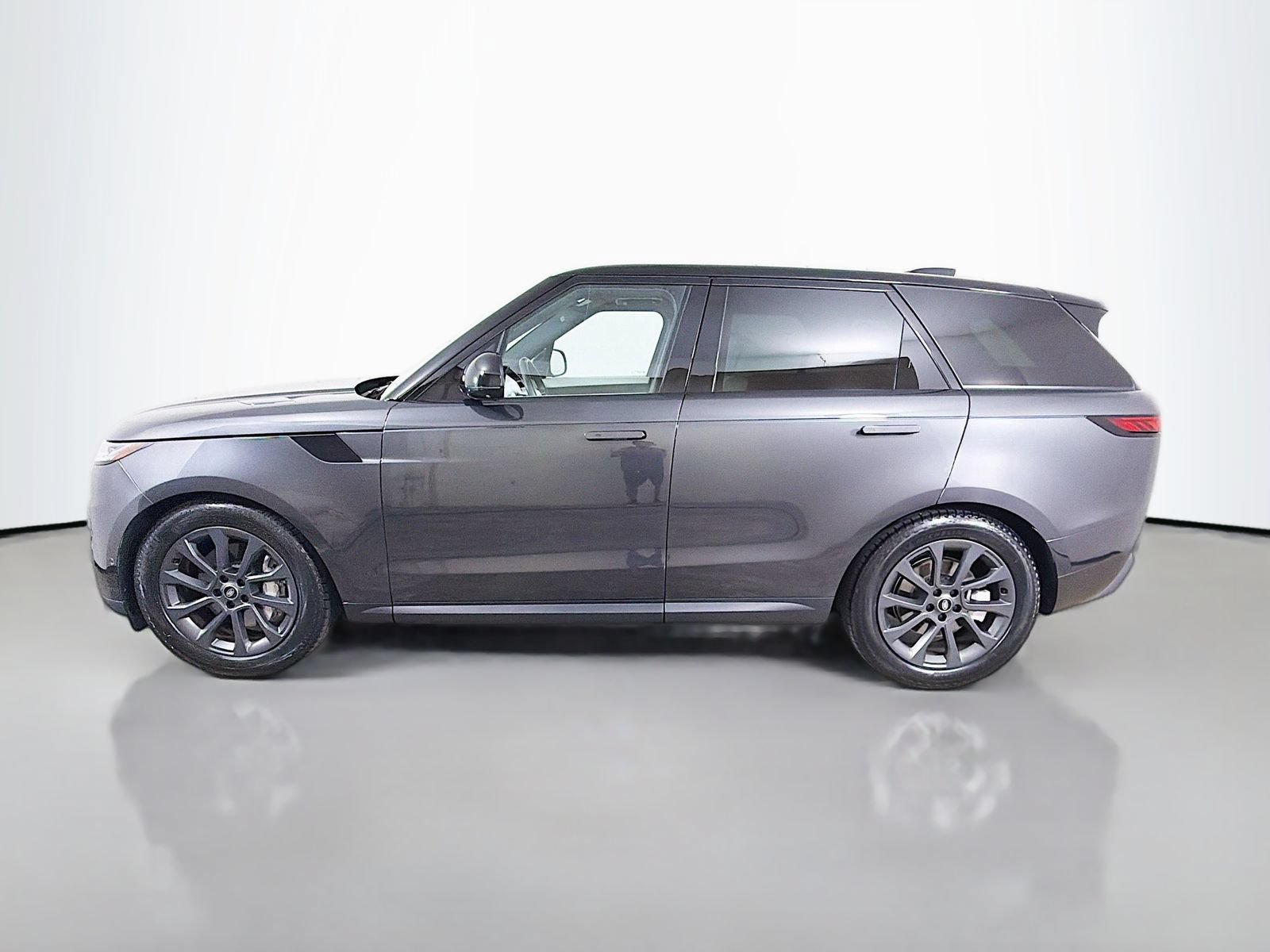 Certified 2023 Land Rover Range Rover Sport SE AWD/4WD image 2