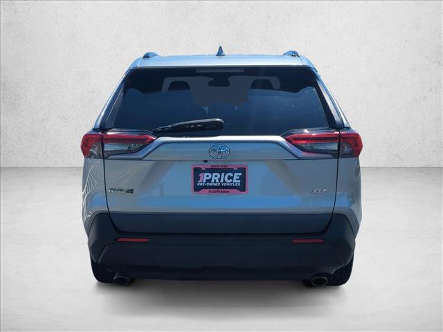 Used 2020 Toyota RAV4 XLE FWD image 7